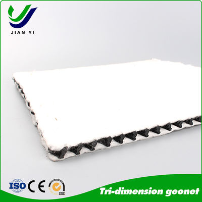 Kekuatan Tarik Tinggi ≥16kN/m Tahan UV Geonet Drainase Komposit 3D dengan Ketahanan Kimia