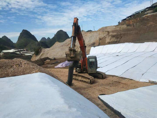 Inti Natrium Bentonit Alam untuk Penghalang Hidraulik Superior