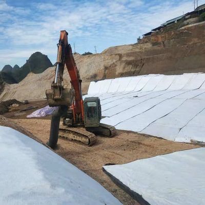 Bentonite Gcl Geosintetik Liner Tanah liat Bahan Geosintetik Bentonite Waterproof Blanket