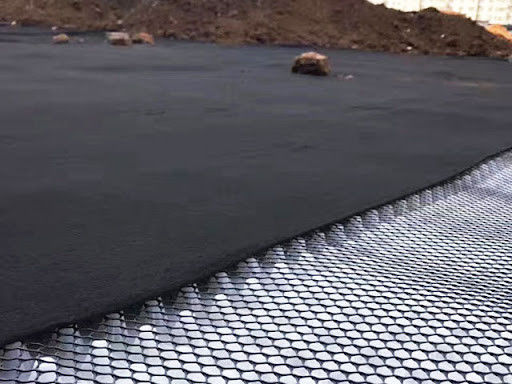 Tahan suhu tinggi dan ketahanan korosi Drainase Geonet Tahan UV Untuk jalan atau dinding terowongan