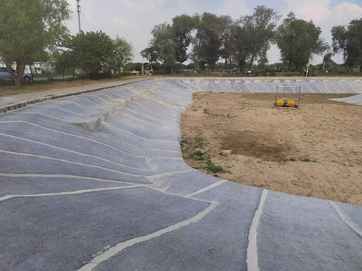 Corrosion-Resistant Cement Blanket for Industrial Drainage Channels - 4m Width Heavy-Duty Liner