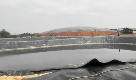 Anti-seepage HDPE Smooth Geomembrane Untuk Proyek Pertanian Liner Kolam Ikan Lebar 1m-9m Panjang 30-100m Ketebalan> 0.5mm