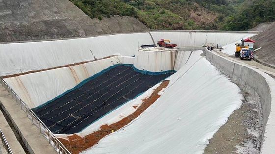 Geotekstil benang panjang nonwoven untuk residu pembersihan gas buang proyek TPA 100-800g/m2