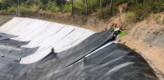Geomembran HDPE Bertekstur untuk Anti-Remesan Lereng Tambang dengan Performa Anti-Selip yang Ditingkatkan dan Ketahanan UV yang Sangat Baik