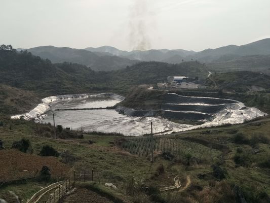 Resistensi Kimia Geomembrane Polyethylene HDPE Densitas Tinggi Pencegahan Kebocoran untuk Fasilitas Penyimpanan Tailings