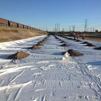 Kain Pelindung Penguat Tahan Lama dengan Geotekstil Anyaman Hitam Lebar 2-6m