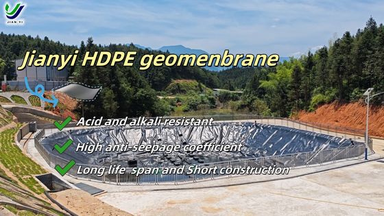 Geomembrane halus HDPE tahan air dengan stabilitas kimia dan daya tahan untuk perlindungan jangka panjang