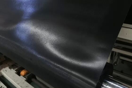Geomembran HDPE Tahan Kimia Tinggi dengan Pengelasan Baji Panas untuk Proyek Kolam Penyesuaian Kilap